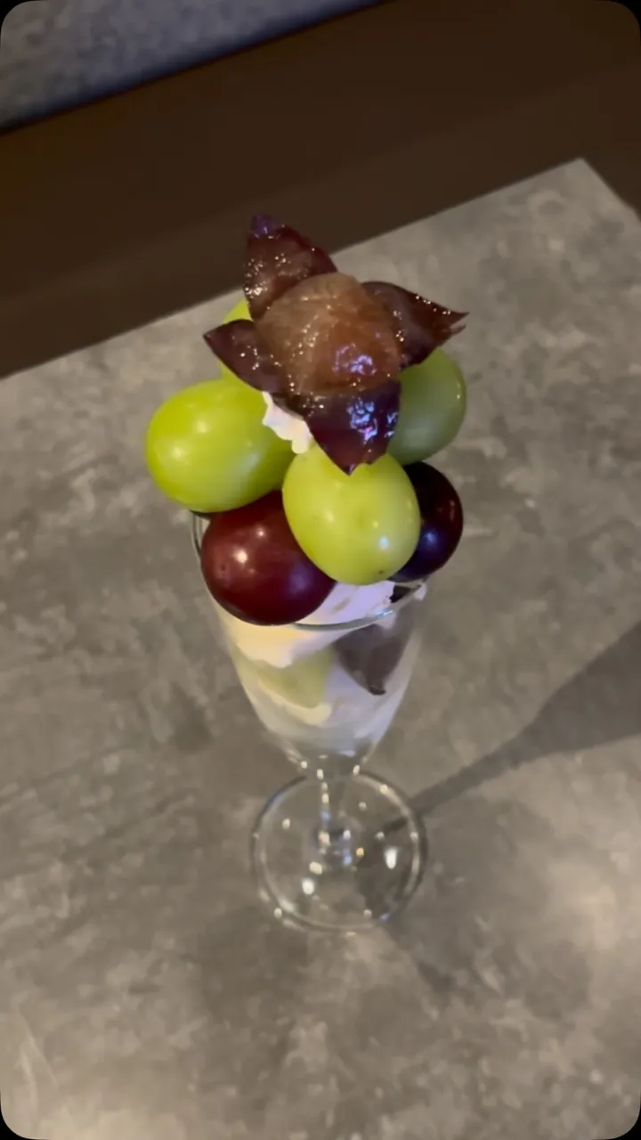 【季節のフルーツパフェぶどう🍇】
